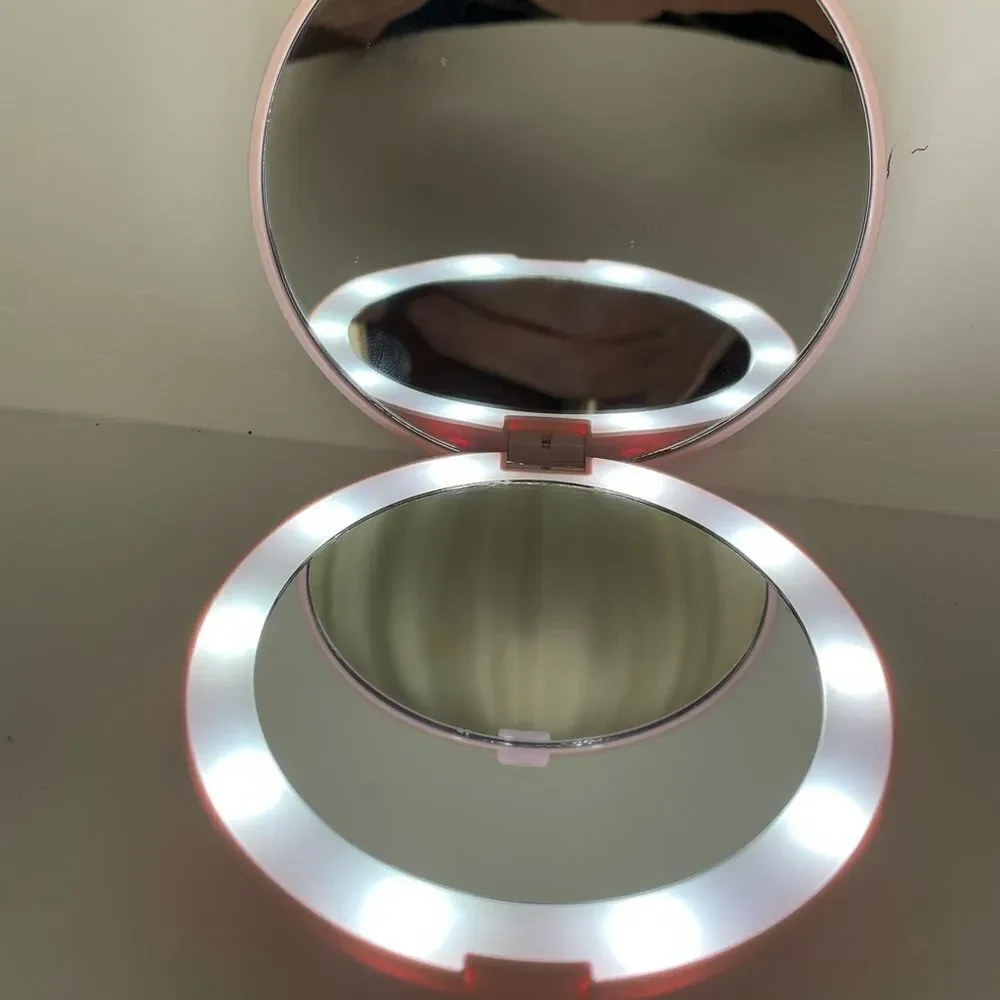 LED COMPACT MIRROR 5x‎ MAGNIFICATION AND HAIR BRUSH